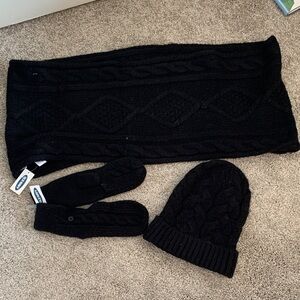 Old Navy Black cable Knit Winter Accessories